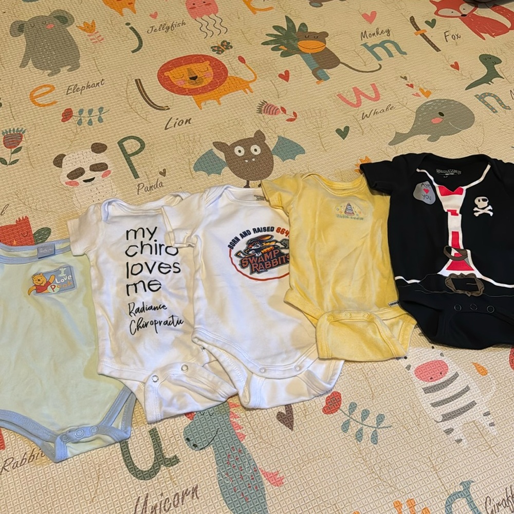 5 Gender Neutral 0-3 Month Onesies